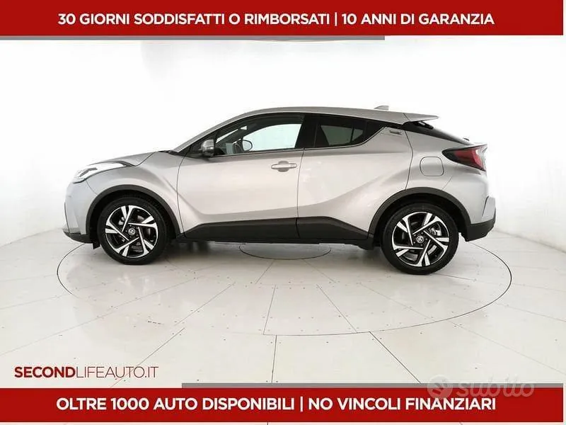 Toyota C-Hr 2022 photo 2