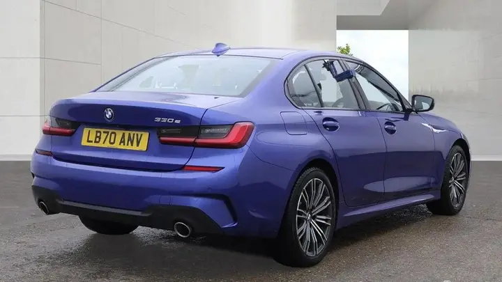 BMW 3 Series 2020 photo 4