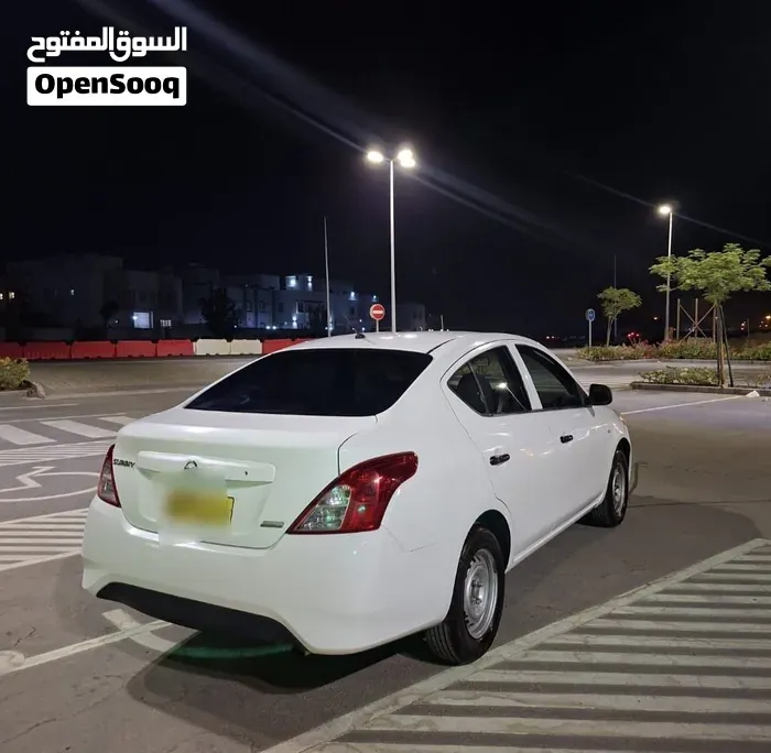 Nissan Sunny 2015 photo 3