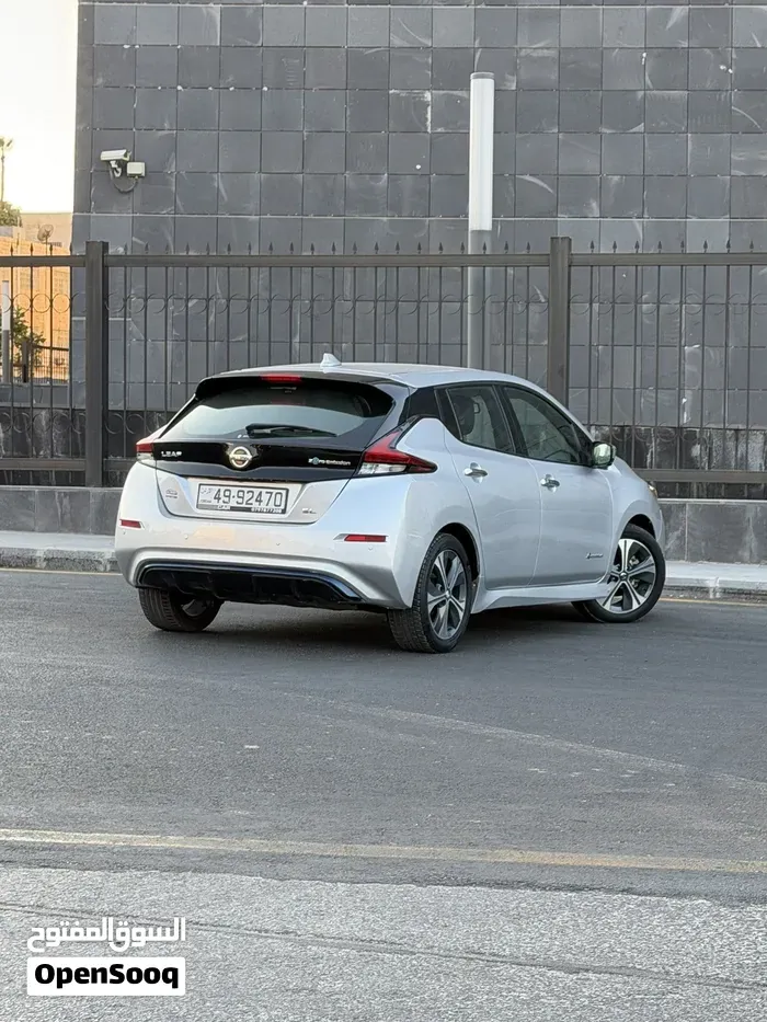 Nissan Leaf 2019 photo 2