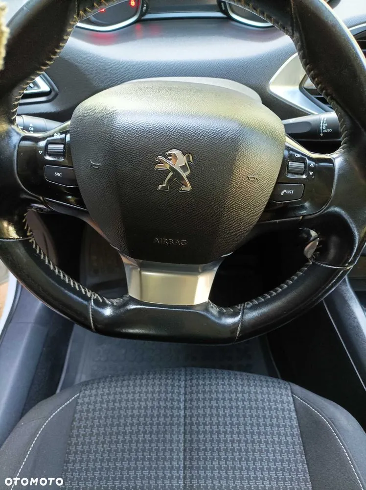 Peugeot 308 2019 photo 5