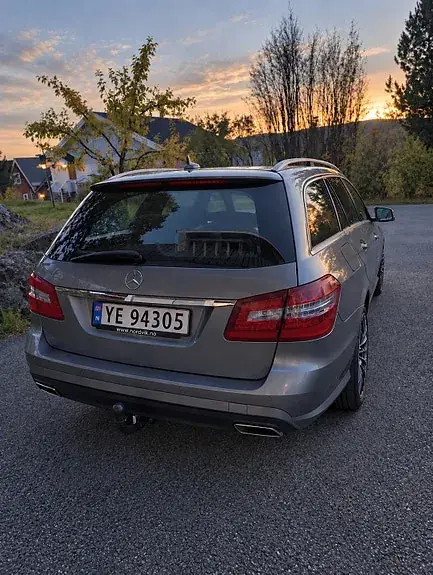 Mercedes-Benz E200 D 2011 photo 5