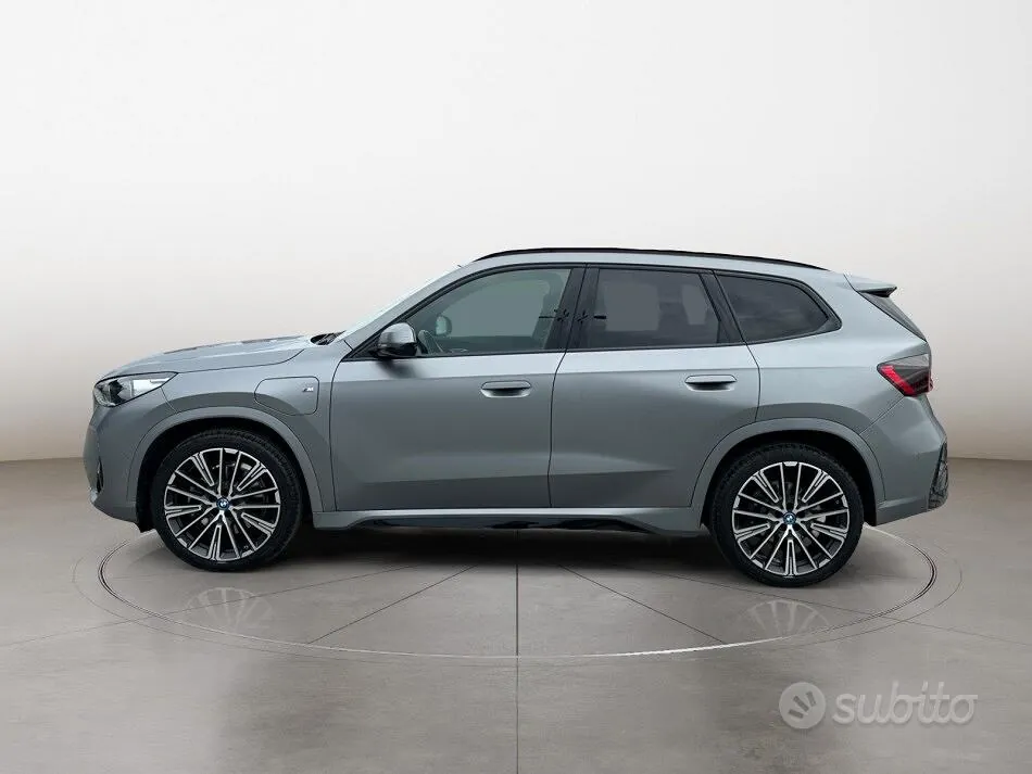 BMW X1 2024 photo 2
