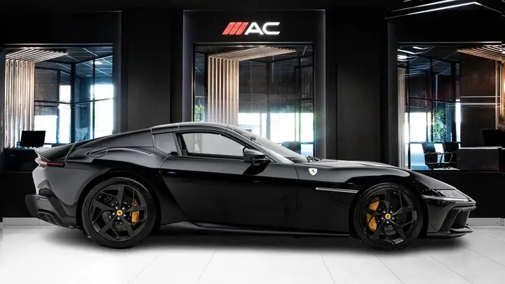 Ferrari 12Cilindri 2025 photo 3
