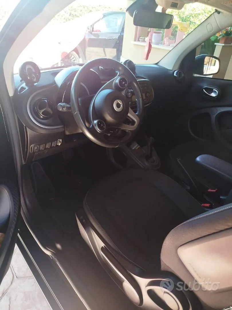 Smart Fortwo 2018 photo 3