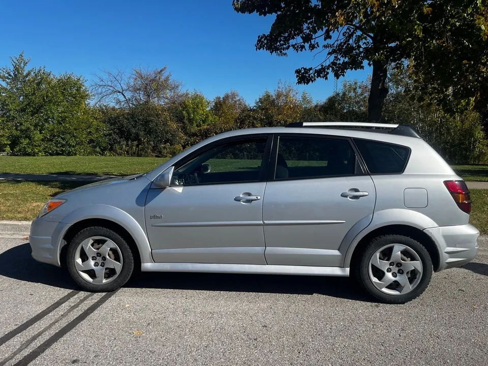 Pontiac Vibe 2008 photo 2