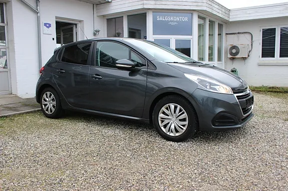 Peugeot 208 2017 photo 3