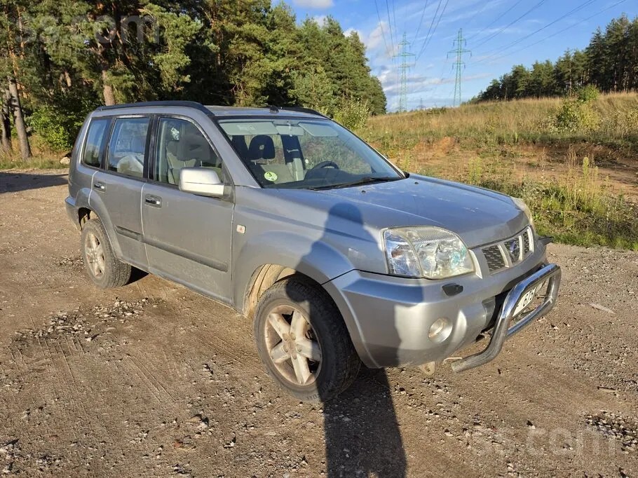 Nissan X-Trail 2004 photo 2