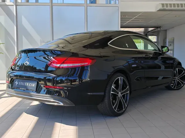 Mercedes-Benz C-Class Coupe 2016 photo 3