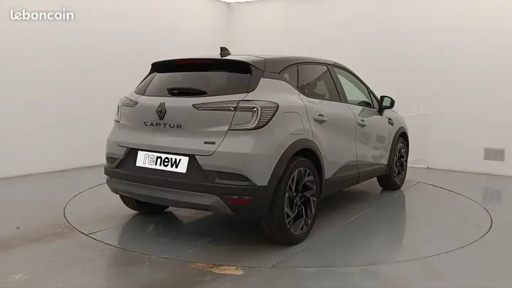 Renault Captur 2025 photo 2