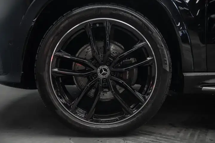 Mercedes-Benz Gls 2025 photo 4