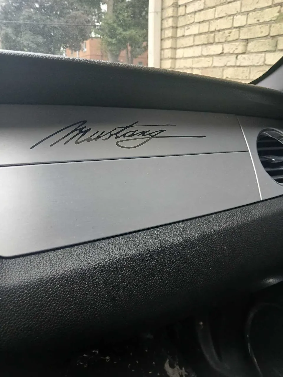 Ford Mustang 2011 photo 5