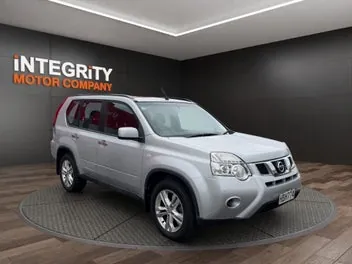 Nissan X-Trail 2013 photo 2