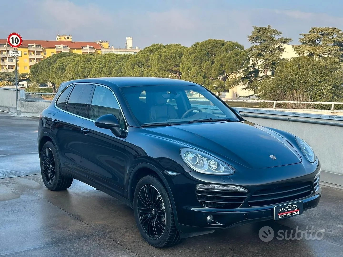 Porsche Cayenne 2011 photo 3