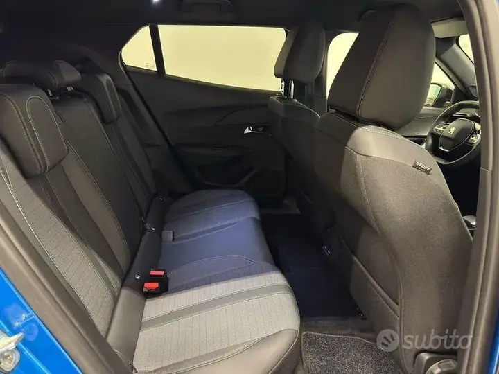 Peugeot 2008 2023 photo 5