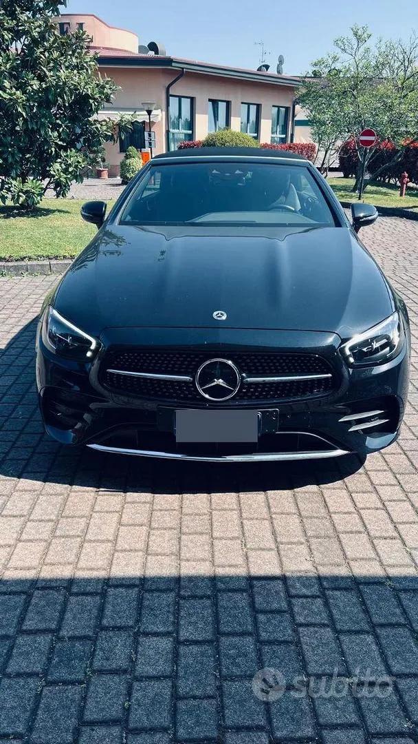 Mercedes-Benz E300 2024 photo 2