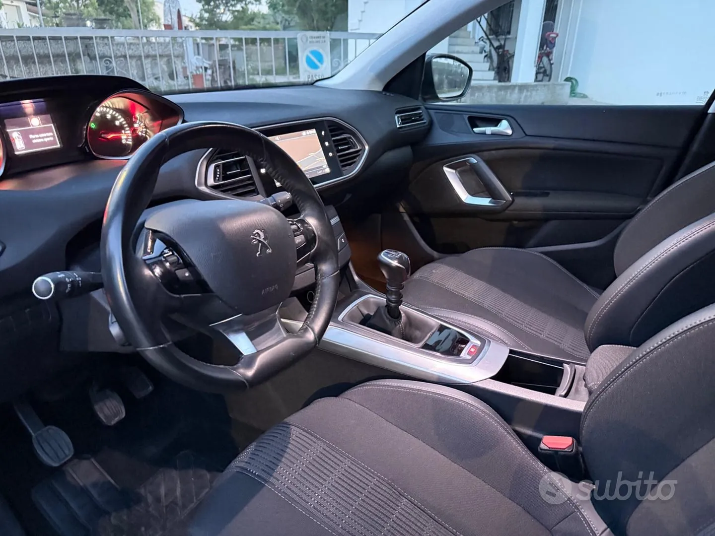Peugeot 308 2021 photo 3