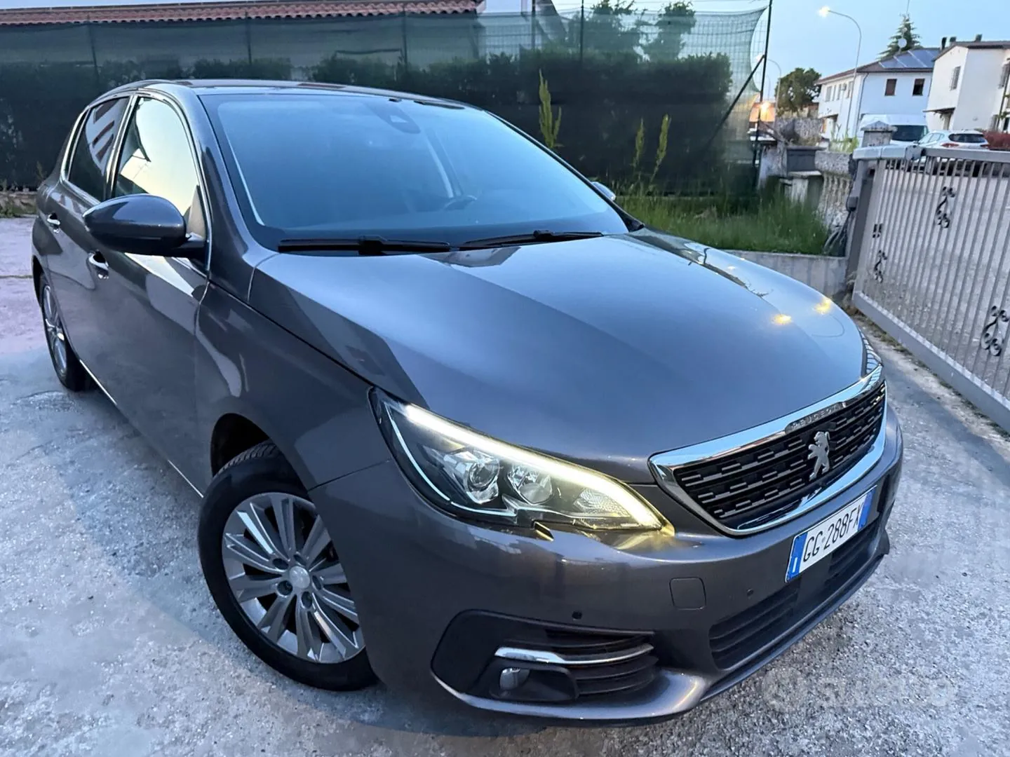 Peugeot 308 2021 photo 2