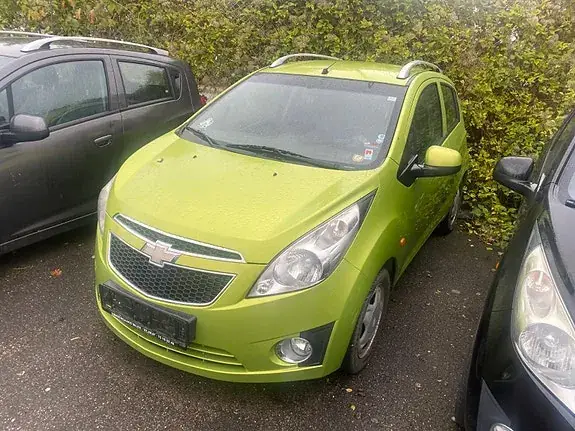Chevrolet Spark 2011 photo 2