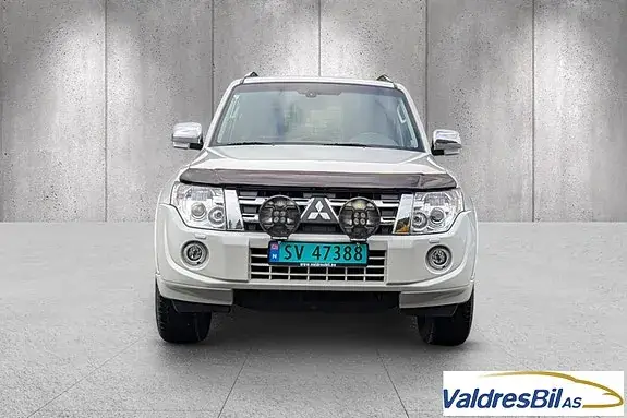 Mitsubishi Pajero 2014 photo 2