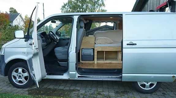 Volkswagen Transporter 2009 photo 2