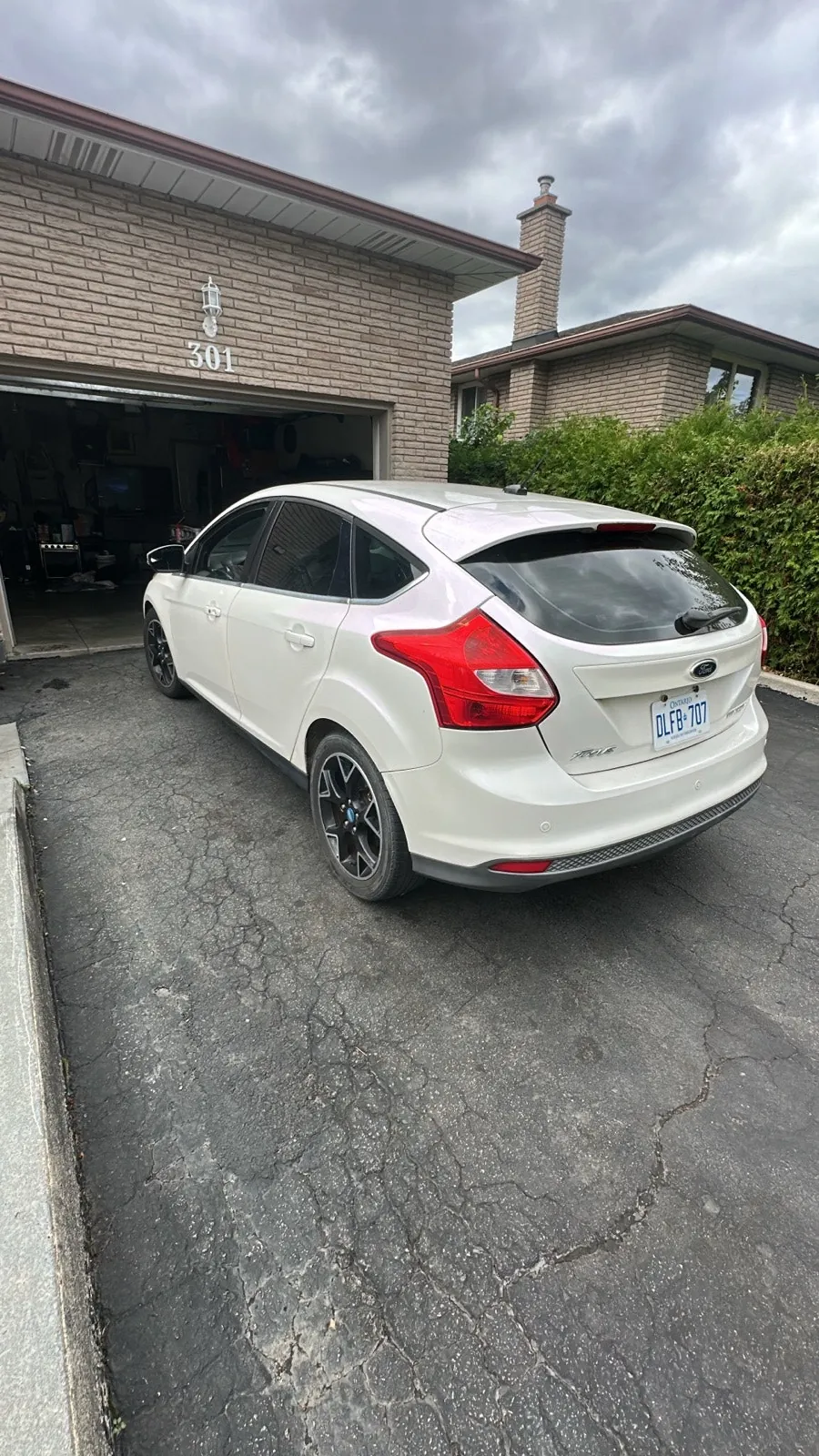 Ford Focus 2012 photo 2