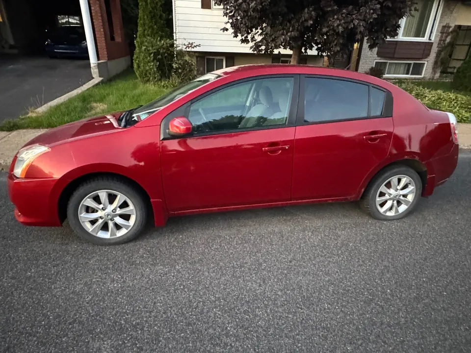Nissan Sentra 2011 photo 2