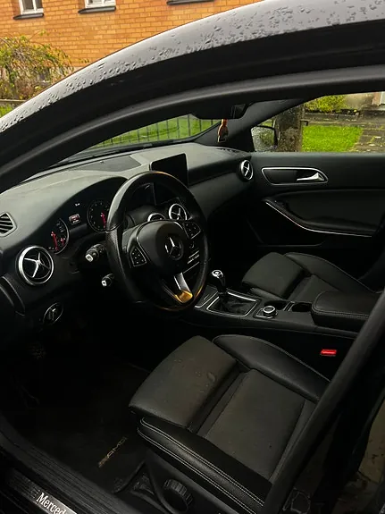 Mercedes-Benz A180 2018 photo 5