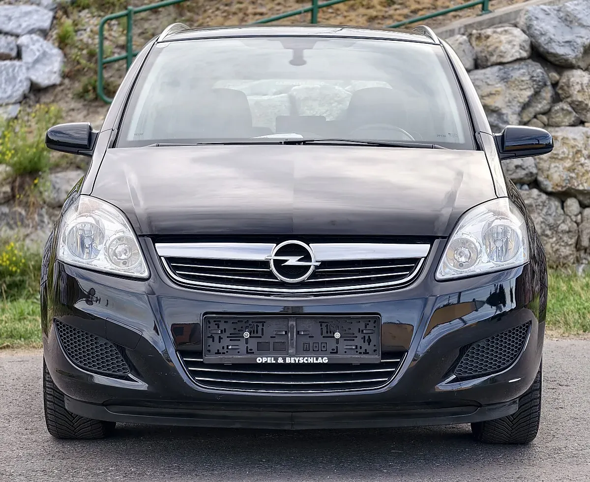 Opel Zafira 2009 photo 3