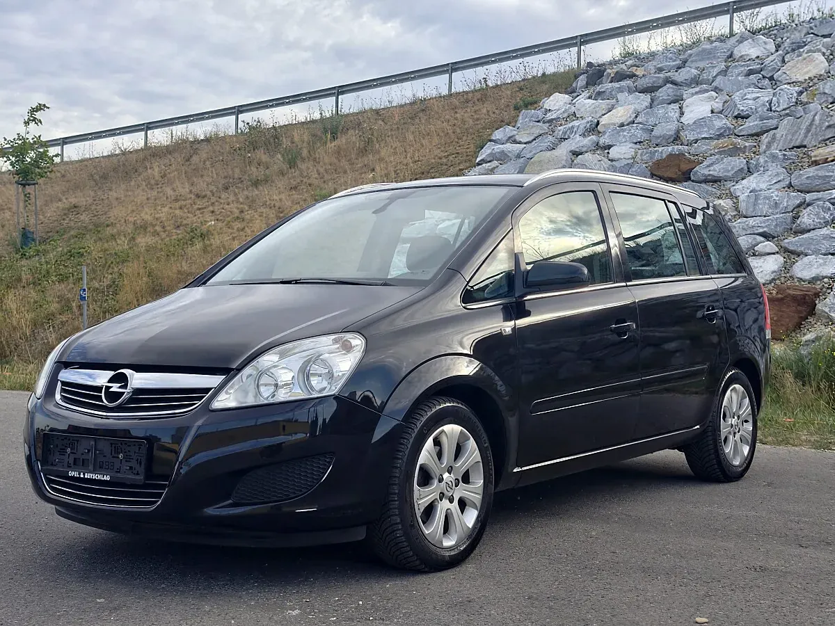 Opel Zafira 2009 photo 2