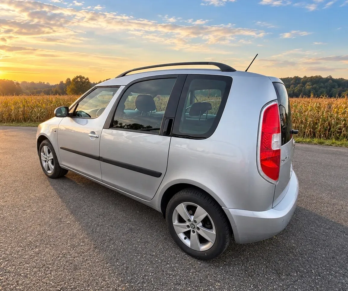 Skoda Roomster 2013 photo 3