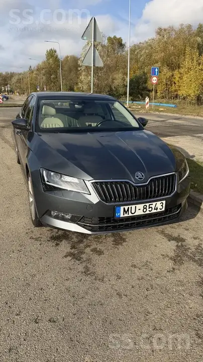 Skoda Superb 2015 photo 2