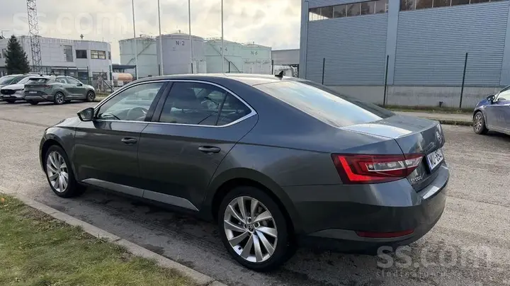 Skoda Superb 2015 photo 3