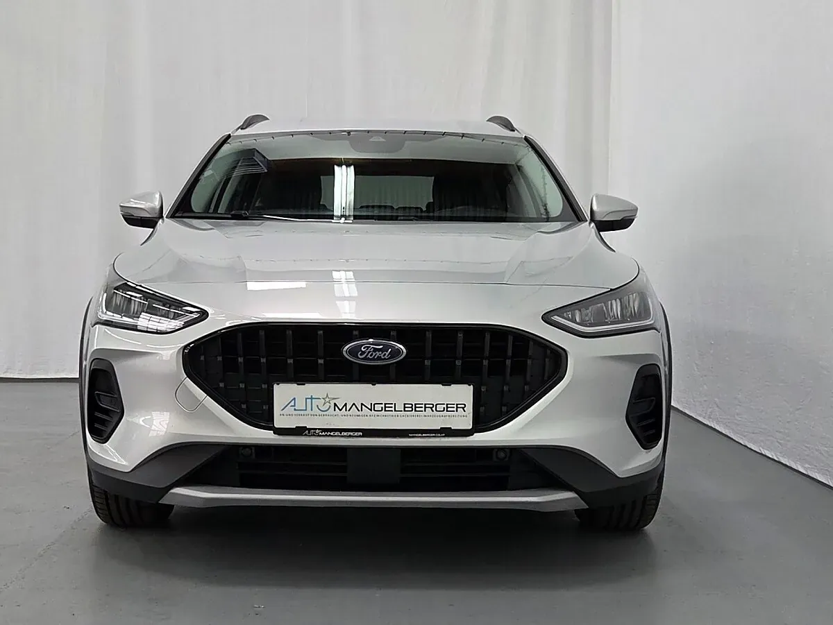 Ford Focus 2023 photo 3