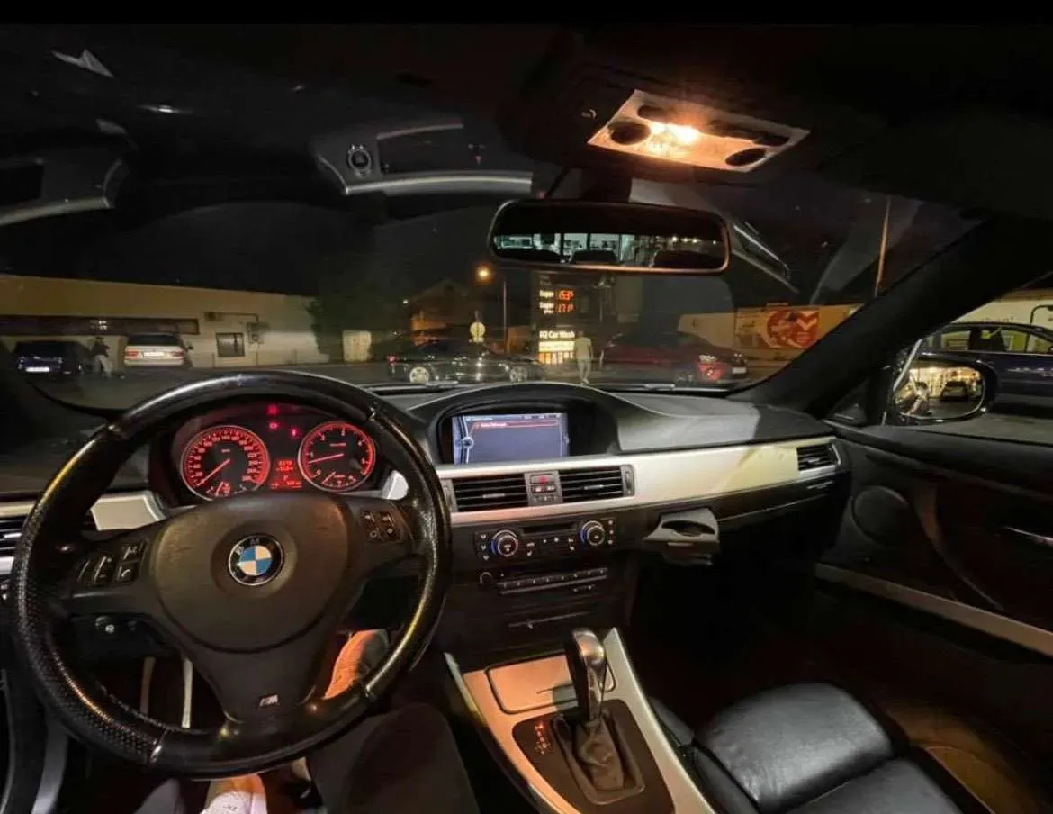 BMW 3 Series 2012 photo 3
