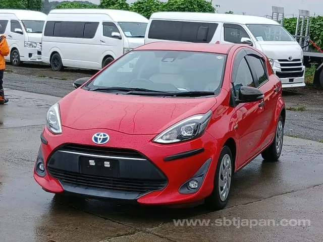 Toyota Aqua 2018 photo 3