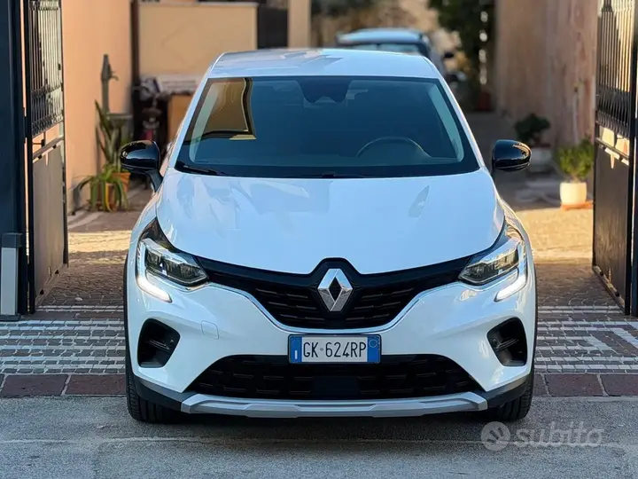 Renault Captur 2022 photo 4