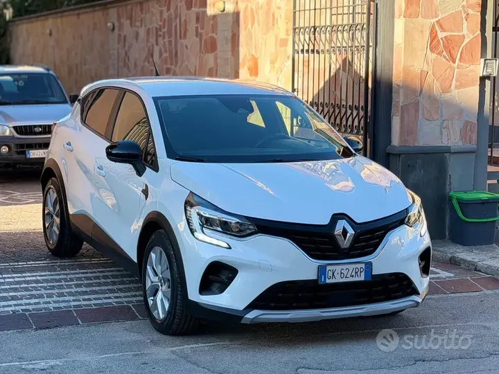 Renault Captur 2022 photo 3
