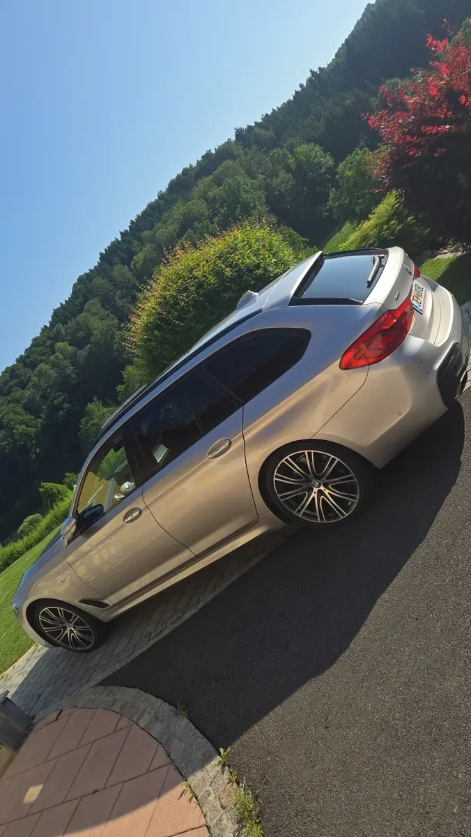 BMW 5 Series 2017 photo 2