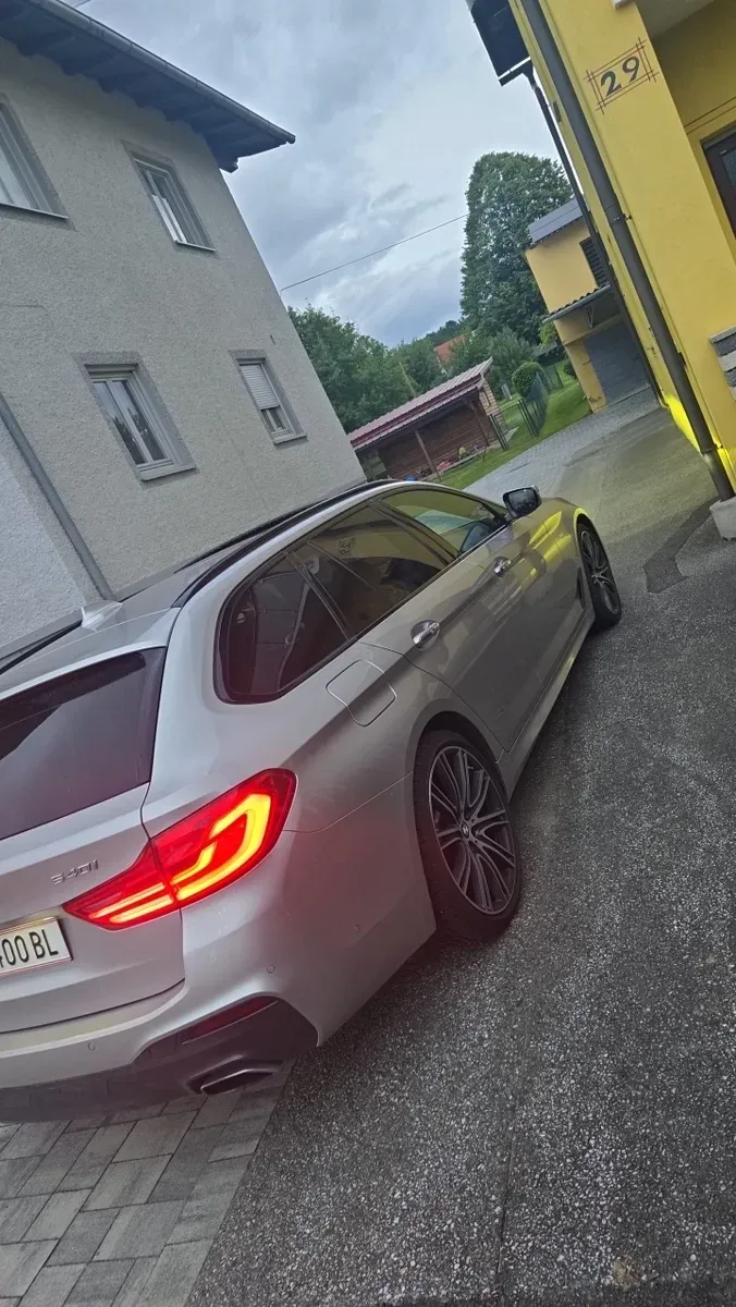 BMW 5 Series 2017 photo 3