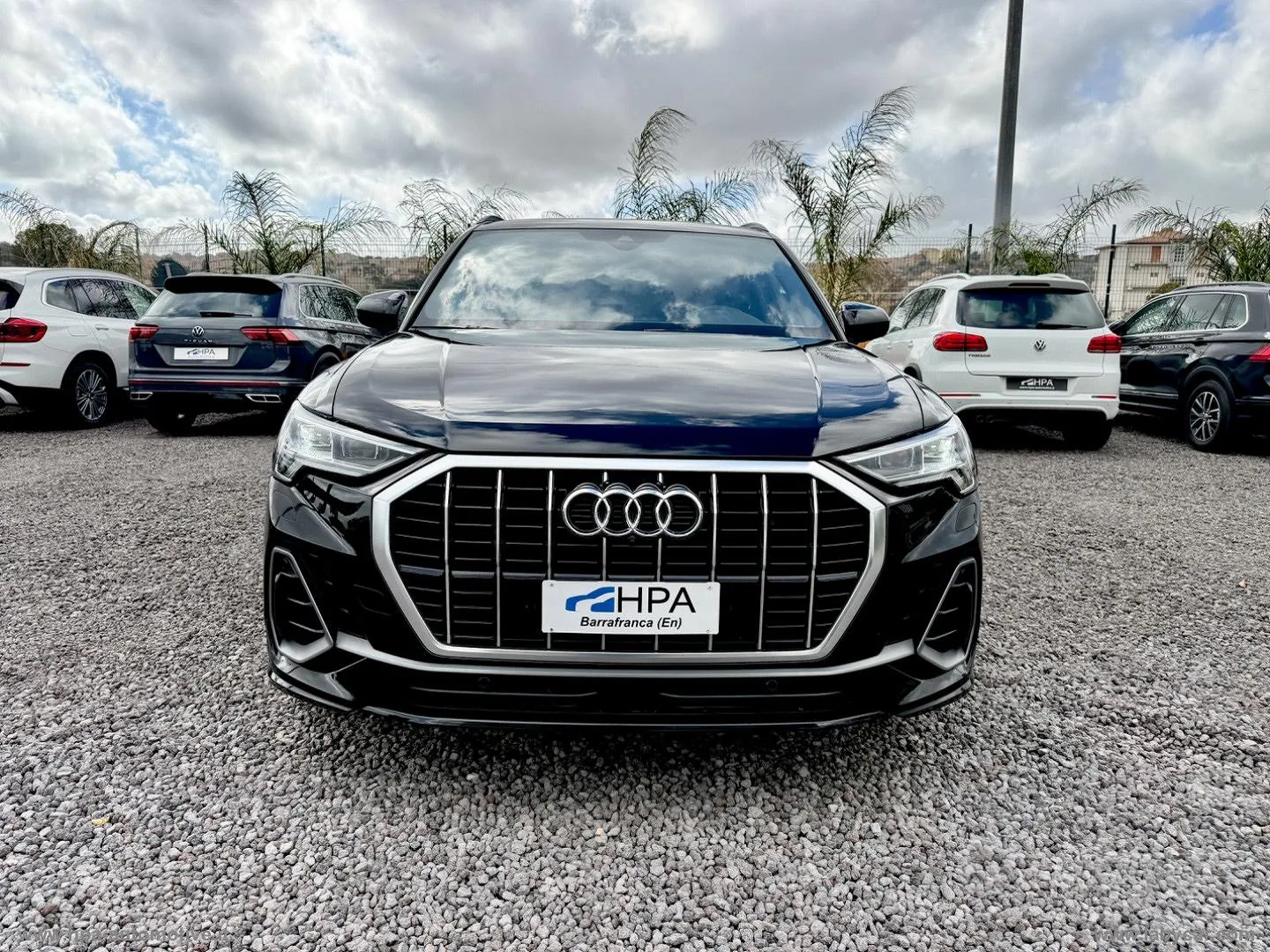 Audi Q3 2021 photo 2