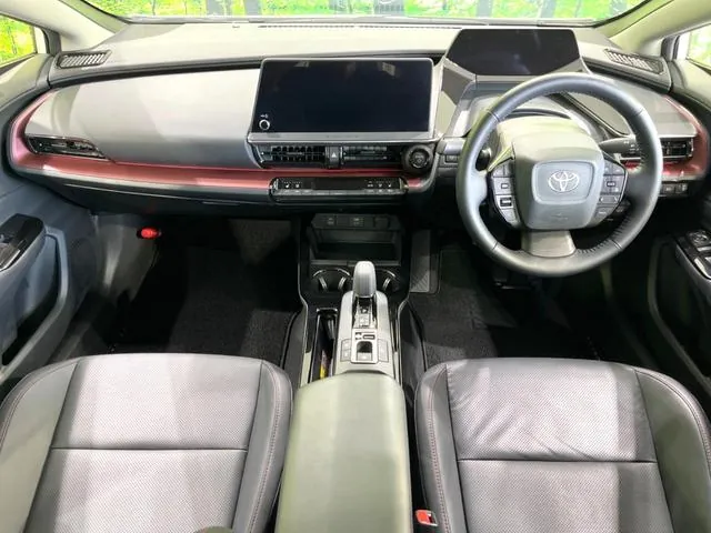 Toyota Prius 2023 photo 2