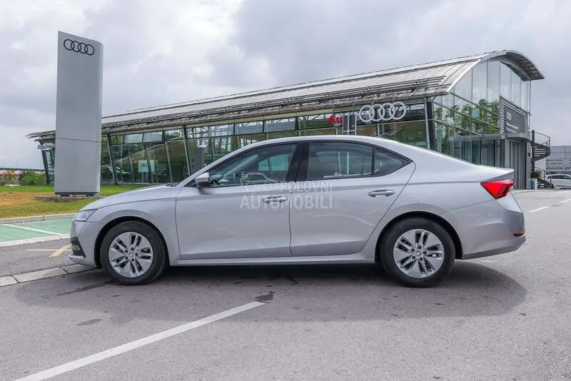 Skoda Octavia 2024 photo 3