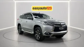 Mitsubishi Pajero Sport 2016 photo 2