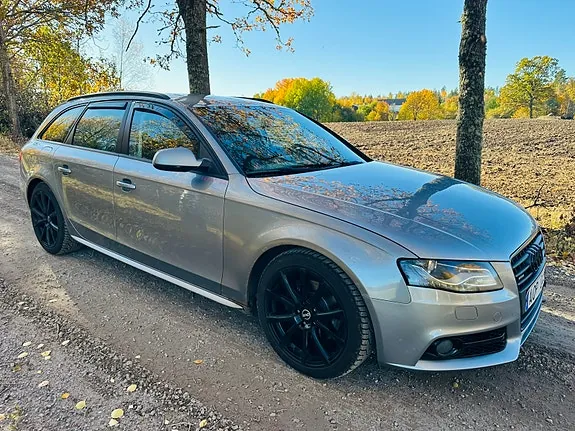 Audi A4 2012 photo 2