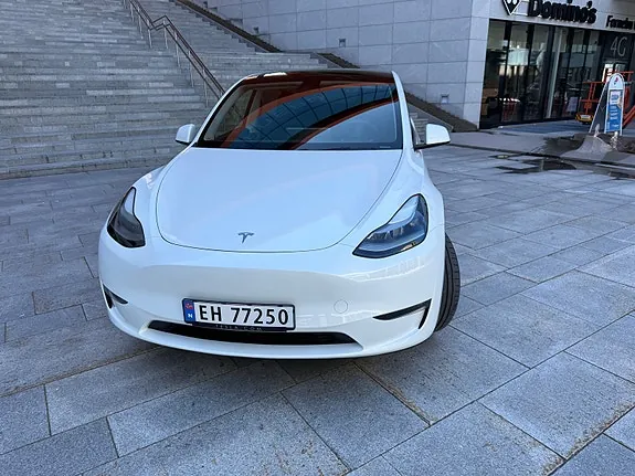Tesla Model Y 2024 photo 4