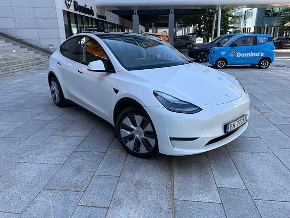 Tesla Model Y 2024 photo 5