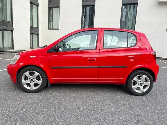 Toyota Yaris 2002 photo 2
