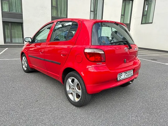 Toyota Yaris 2002 photo 3
