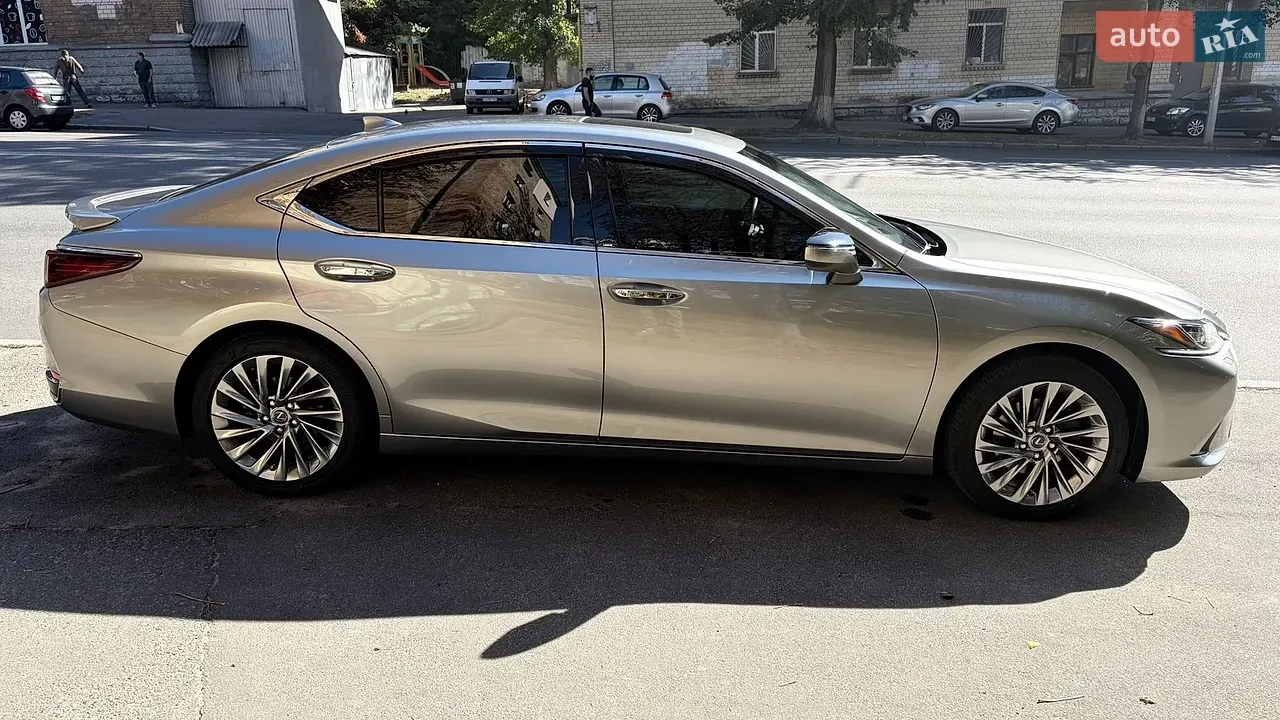 Lexus Es 2025 photo 5